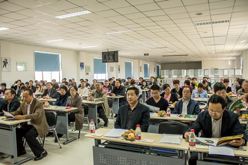 農業(yè)部2014年種子監(jiān)督抽查檢驗工作總結會會議組來公司參觀