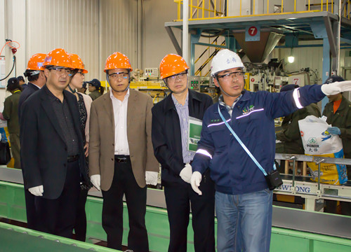 農業(yè)部2014年種子監(jiān)督抽查檢驗工作總結會會議組來公司參觀